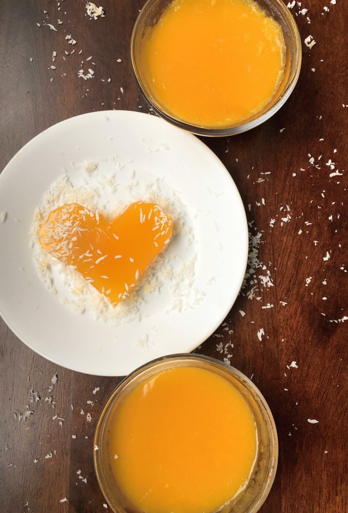 Fresh Mango fruit juice jello from scratch paleo vegan jelly for kid friendly snacks on Halloween 