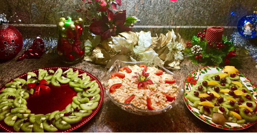 kiwi Christmas tree platter and kiwi Christmas wreath fruit salad tray